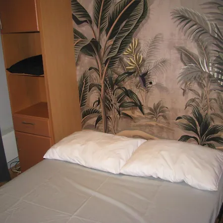 Cozy 2 Bedroom With Swimming Pool T53 אוסטנדה