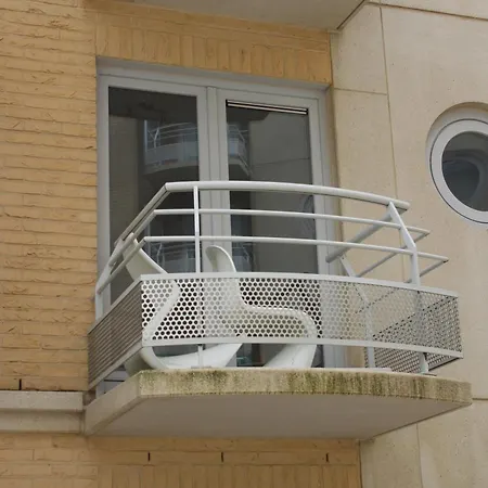 Cozy 2 Bedroom With Swimming Pool T53 * אוסטנדה